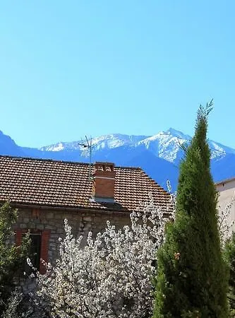 Les Loges De La Suite Prades  Exterior photo